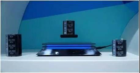 亮相中国最大充电设备展 格力为新能源产业“充电蓄能”电容器及其配套设备